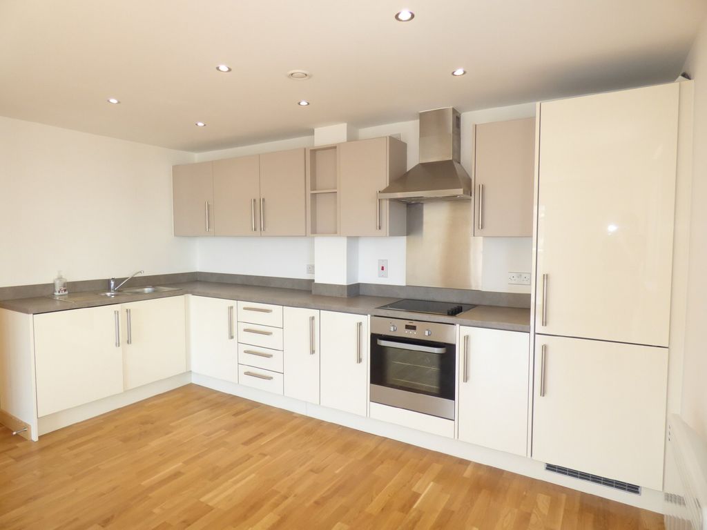 Property photo 2 of 9 Kitchen