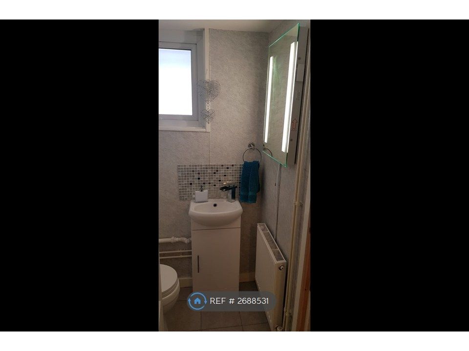 Property photo 3 of 22 Downstairs Toilet