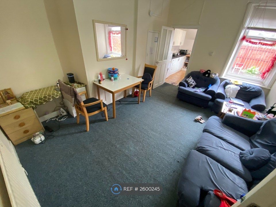 Property photo 3 of 6