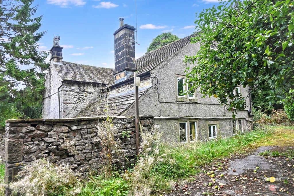 Property photo 3 of 39