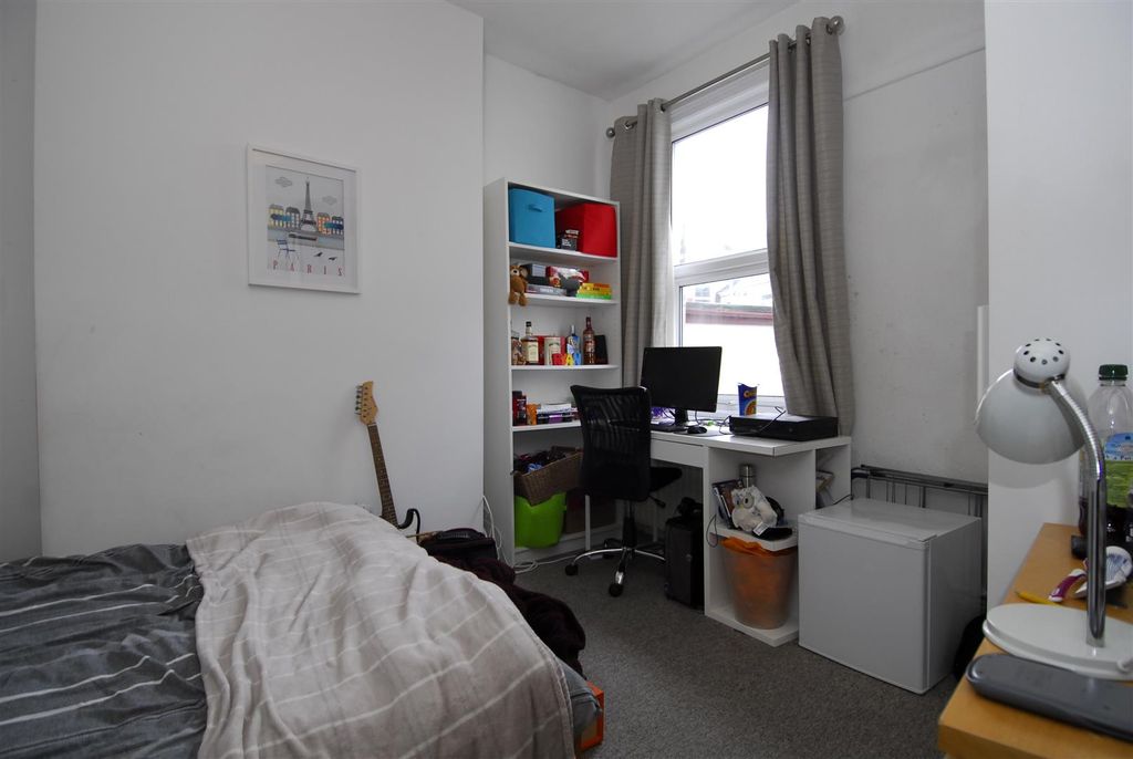 Property photo 3 of 10 3Parkterrace007.Jpg