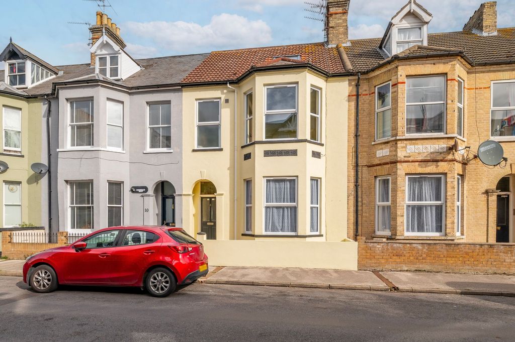 Property photo 1 of 18