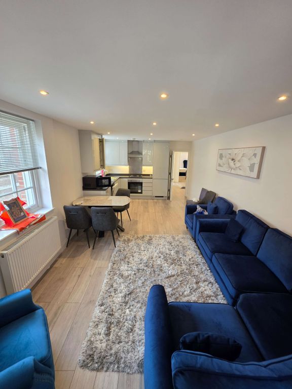 Property photo 1 of 25 Two Bedroom Flat Available In Harrow