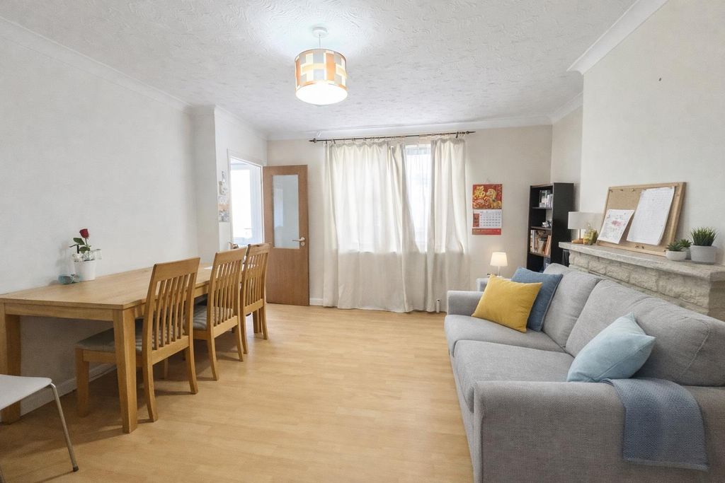 Property photo 3 of 6 Chatgpt Image Mar 3, 2026, 01_38_44 Pm.Png