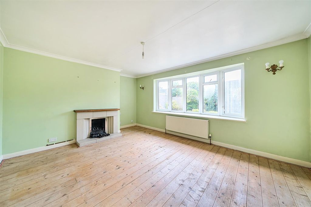 Property photo 3 of 13 Living Room