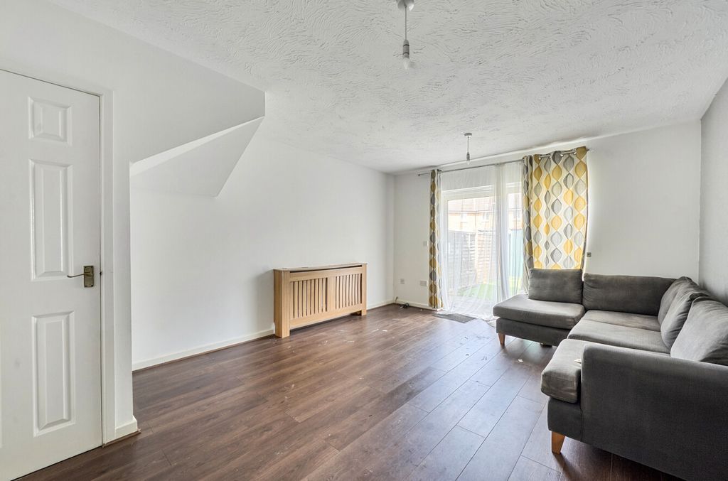 Property photo 2 of 16 150183610
