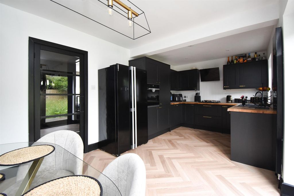 Property photo 1 of 15 Kitchen/Diner