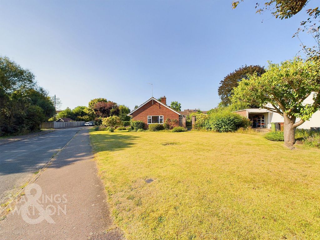 Property photo 3 of 27