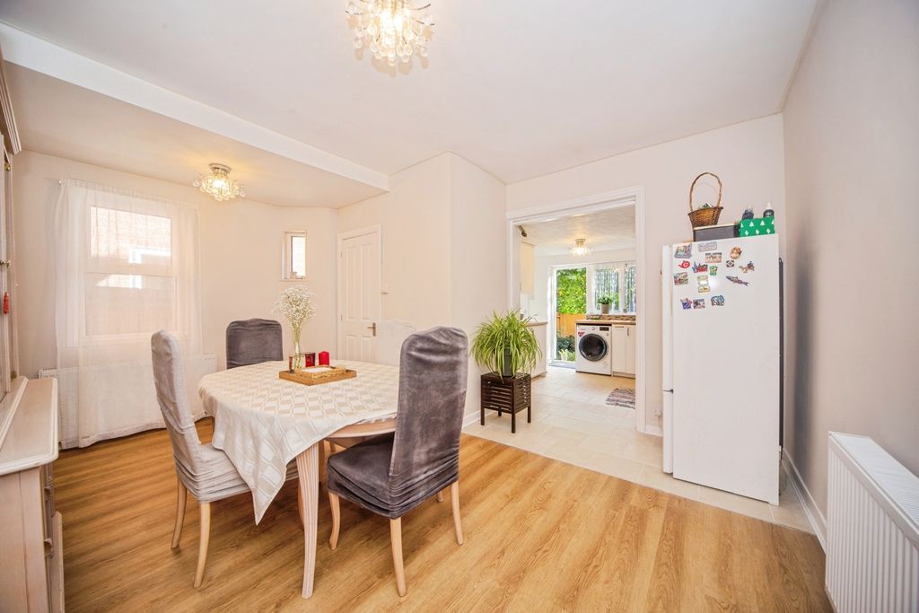 Property photo 3 of 14 Pbox-Img.Jpg