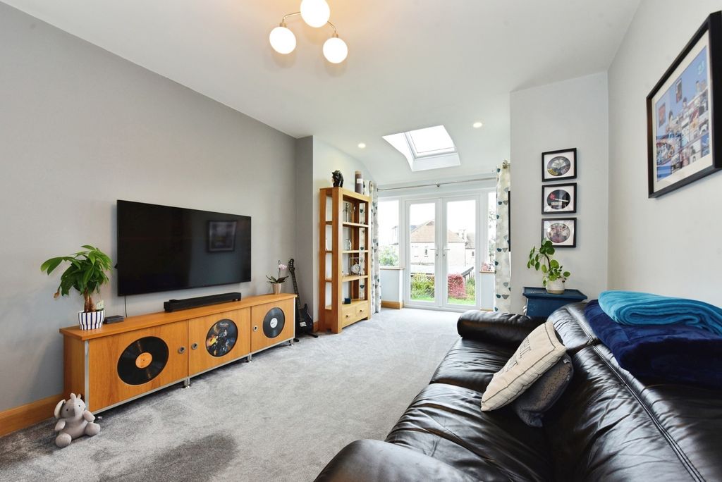 Property photo 2 of 19 Pbox-Img.Jpg