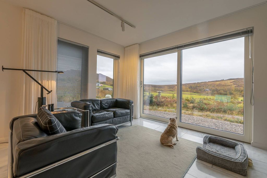 Property photo 2 of 30