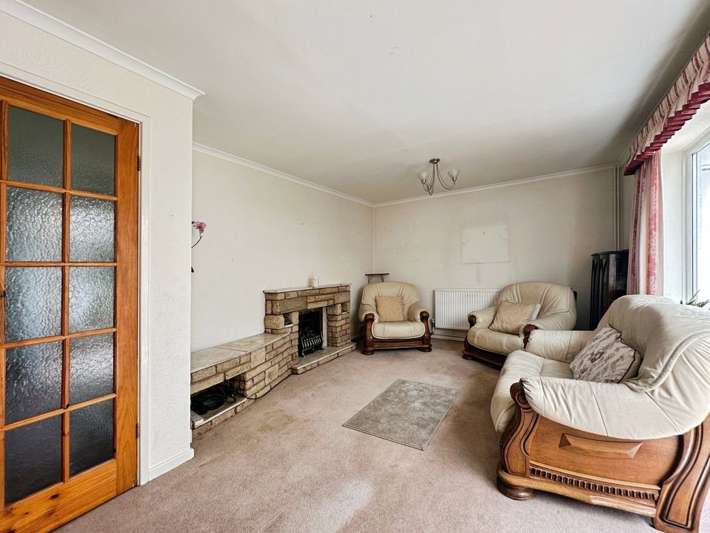 Property photo 3 of 28