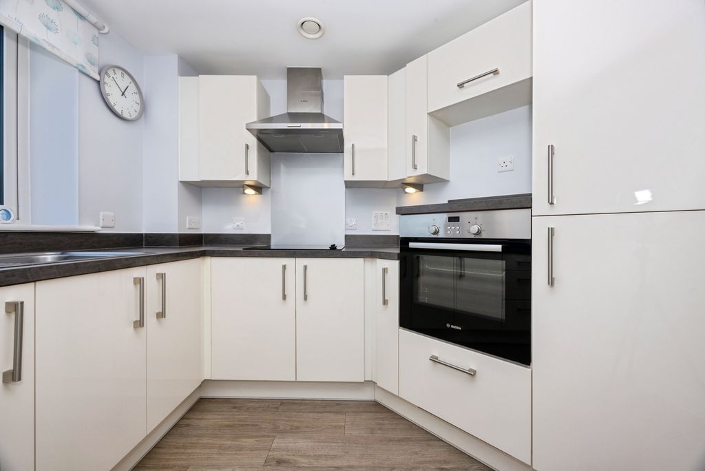 Property photo 2 of 20 Pbox-Img.Jpg