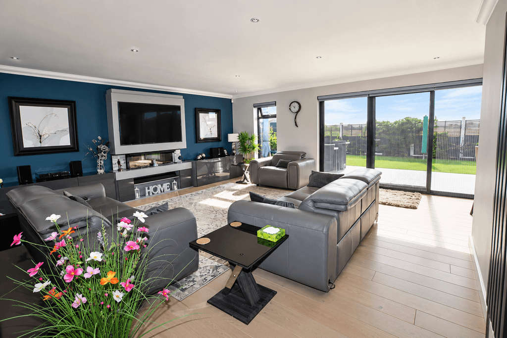 Property photo 1 of 39 Edward Close, Little Clacton
