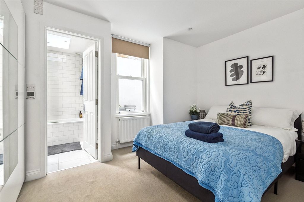 Property photo 3 of 14 Picture No. 23