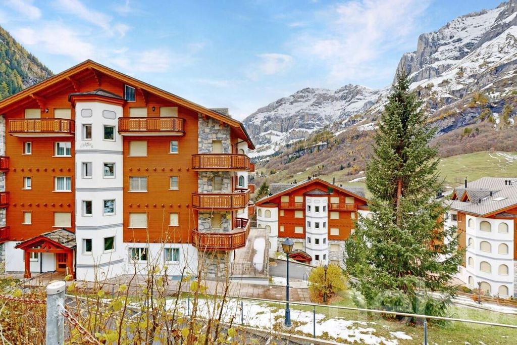 Property photo 3 of 12