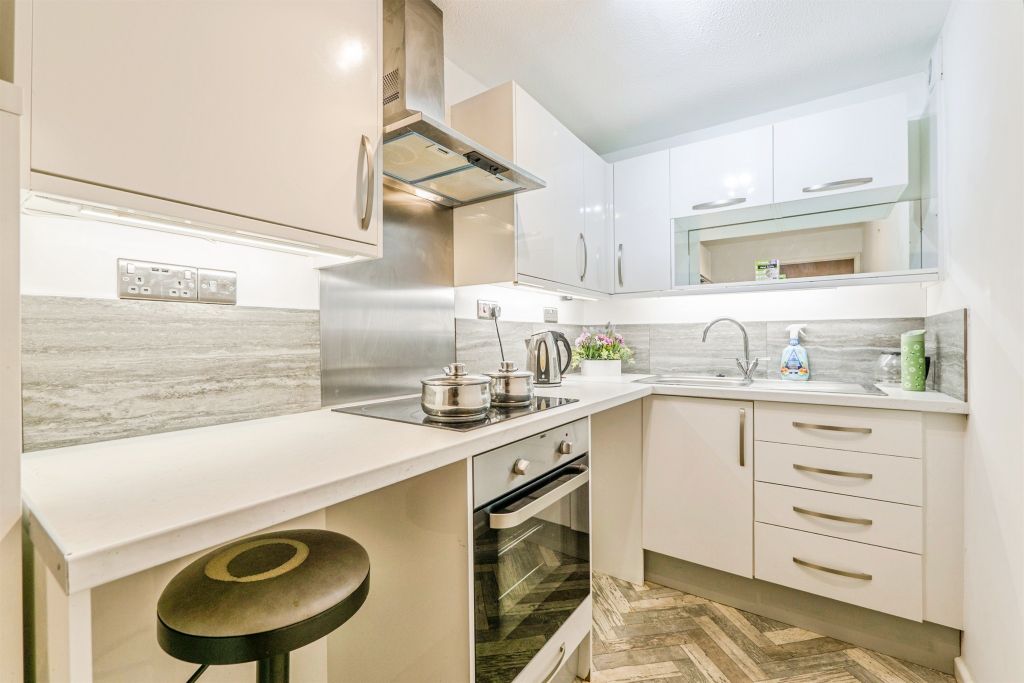 Additional image 2 of 1 bed flat for saleNewport Road, Roath, Cardiff CF24