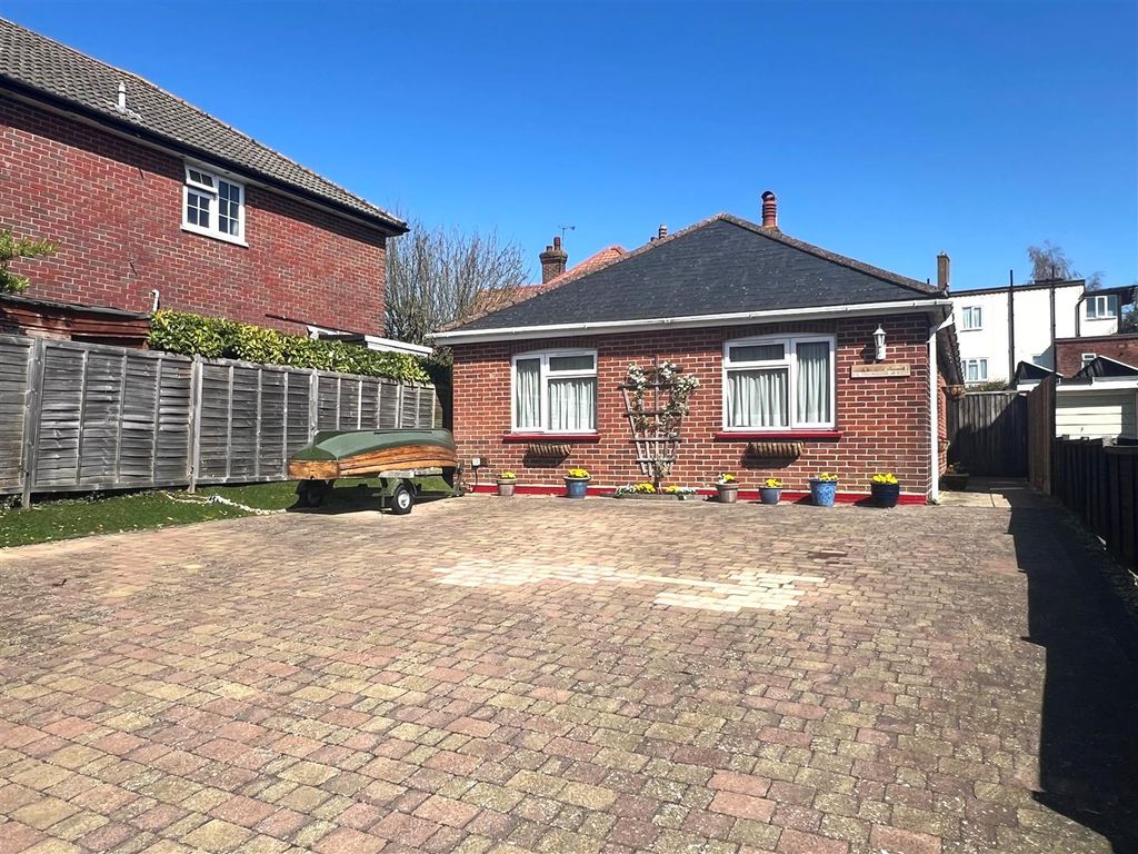 Property photo 1 of 18