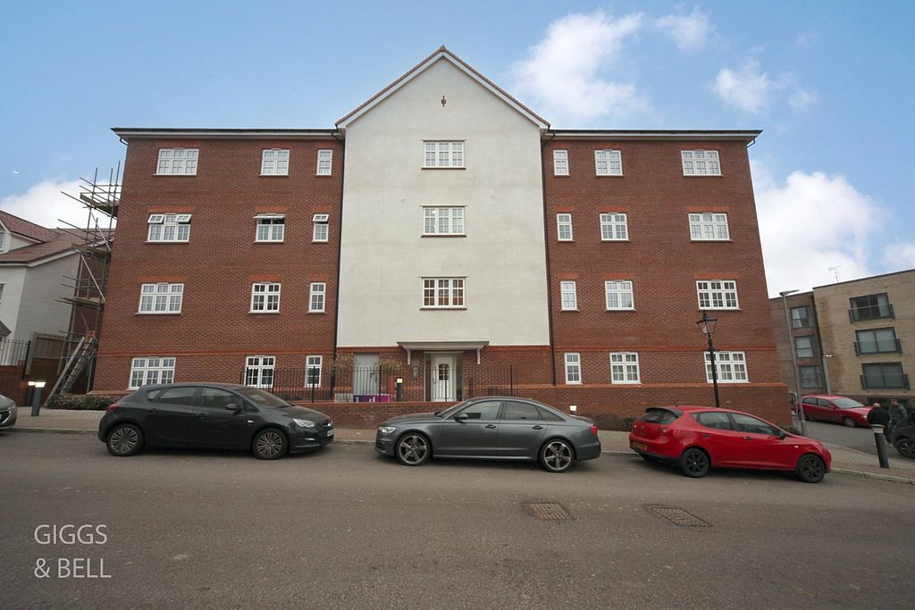 Property photo 1 of 10 2884100