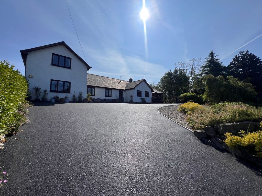 Property photo 1 of 83