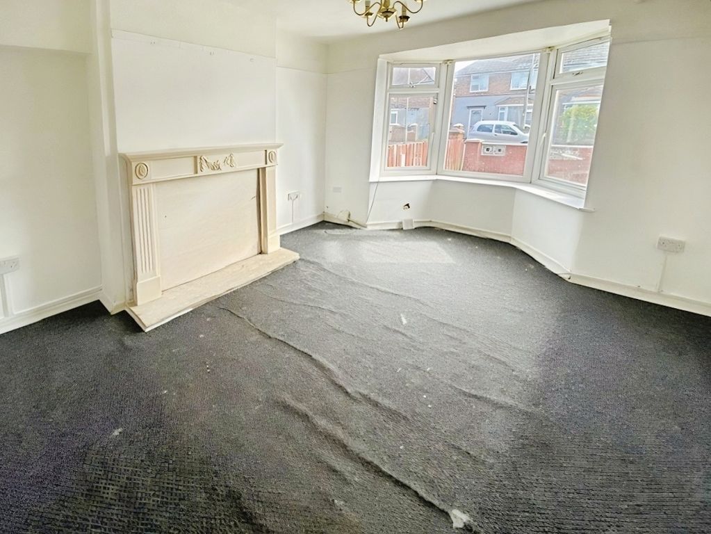 Property photo 3 of 12