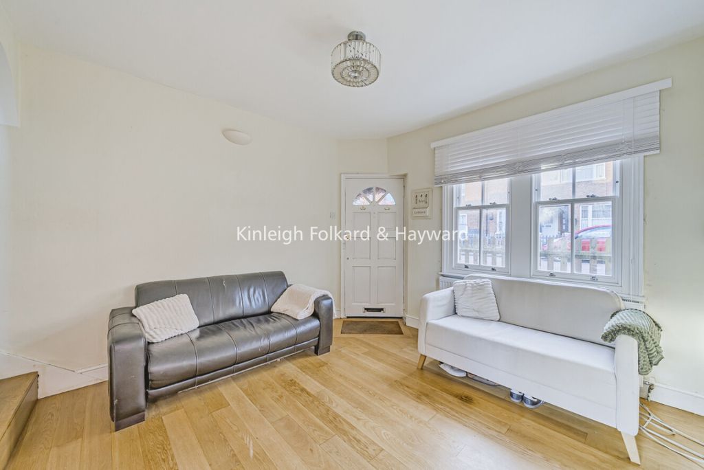 Property photo 2 of 6 A0F6d254-Ab41-49d9-9