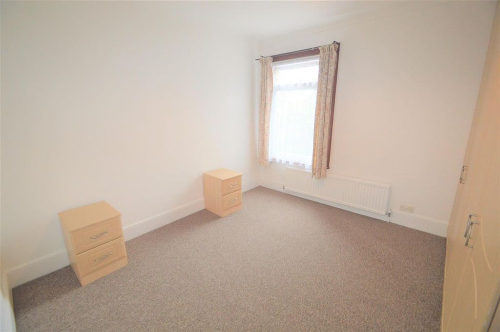 Property photo 2 of 3 Bedroom