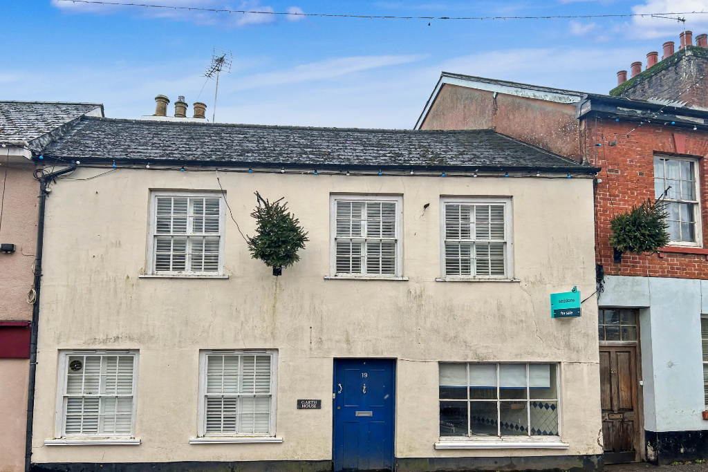 Property photo 1 of 22 Front