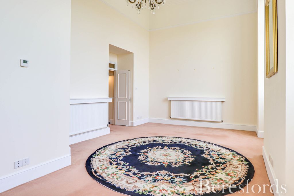 Property photo 3 of 22 Picture No. 32