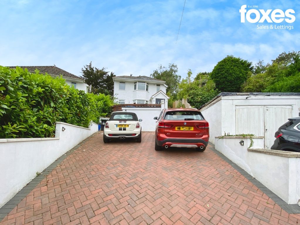 Property photo 1 of 30 4215940