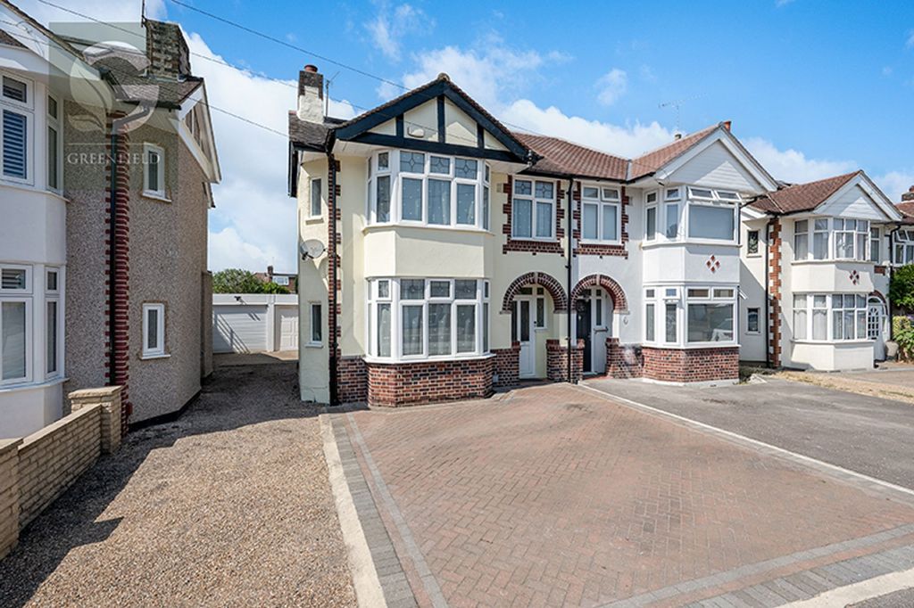 Property photo 1 of 13 Station Avenue, West Ewell, Epsom, Surrey, Kt19 9Uf