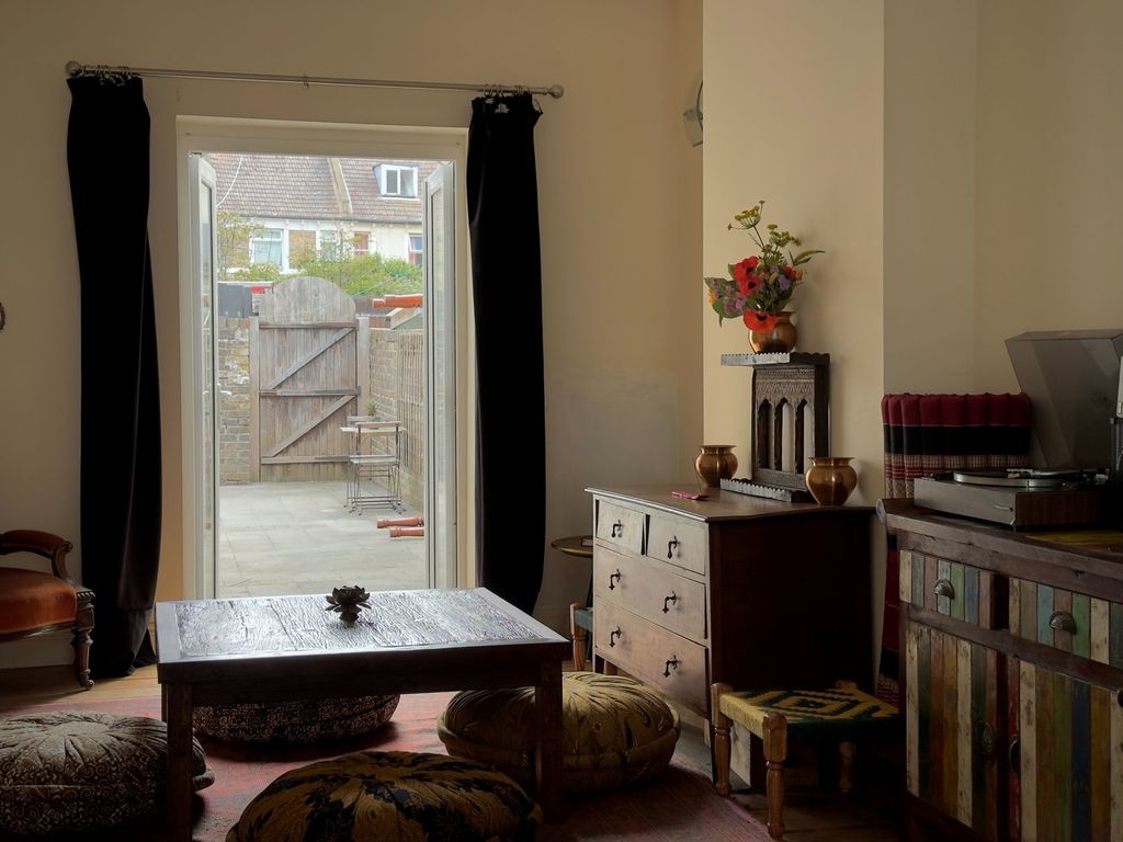 Property photo 3 of 19