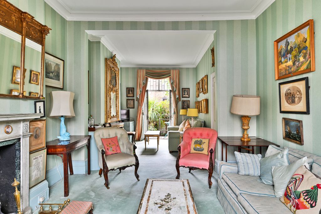 Property photo 3 of 19 Reception Room