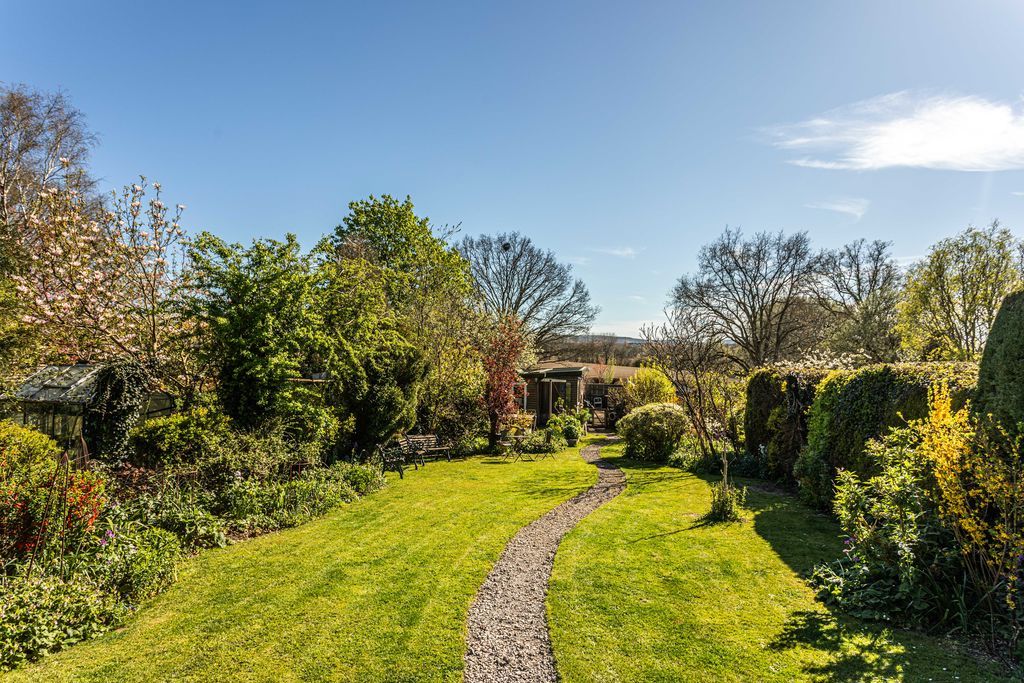 Property photo 3 of 37 Photo 30