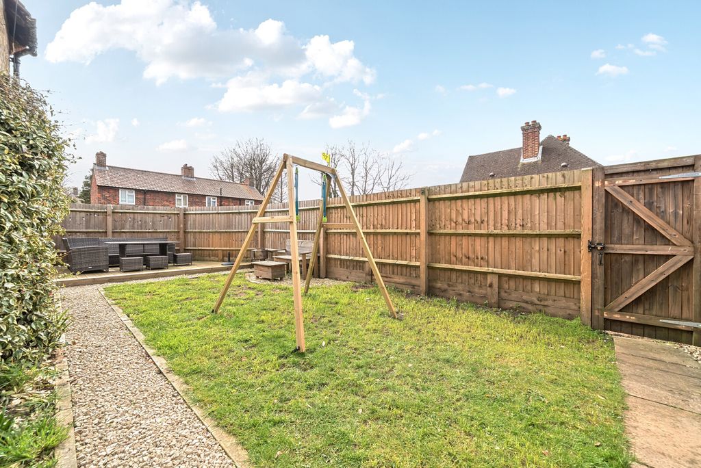 Property photo 2 of 16 1437648-1-69Cbb59...