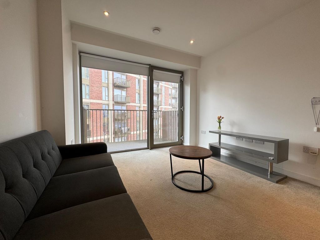 Property photo 2 of 8