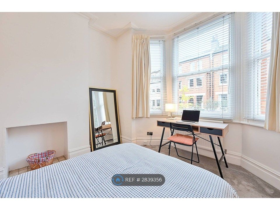 Property photo 3 of 14 Bedroom