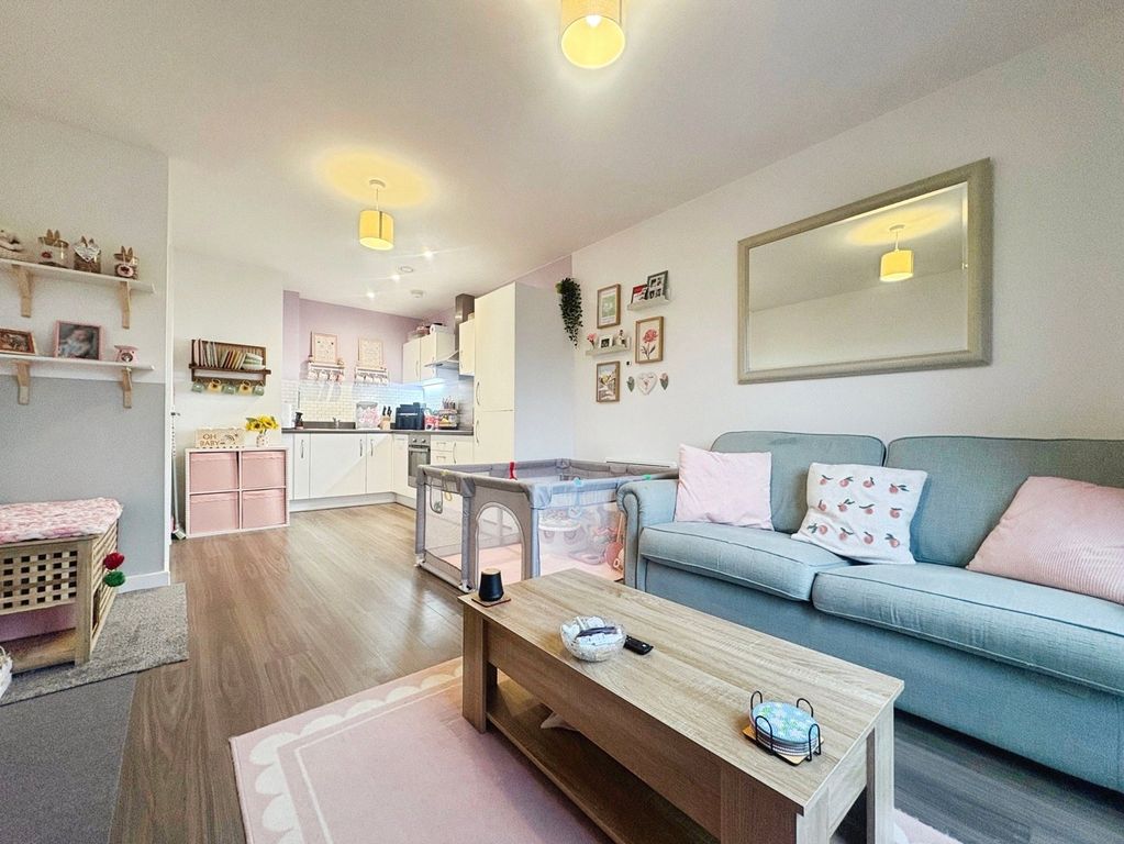 Property photo 2 of 11 Pbox-Img.Jpg