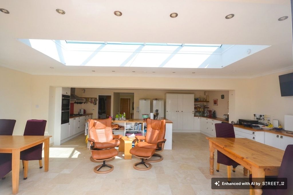 Property photo 3 of 27 Open Plan Family Room