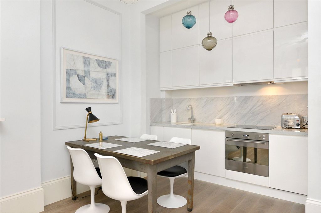 Property photo 2 of 7 Picture No. 14