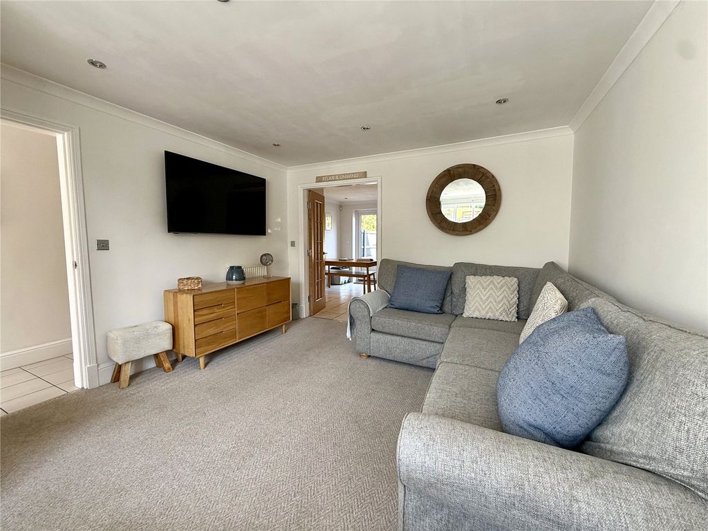 Property photo 3 of 16 Picture No. 13