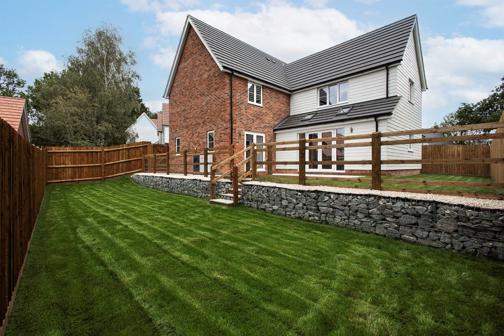 Property photo 2 of 34