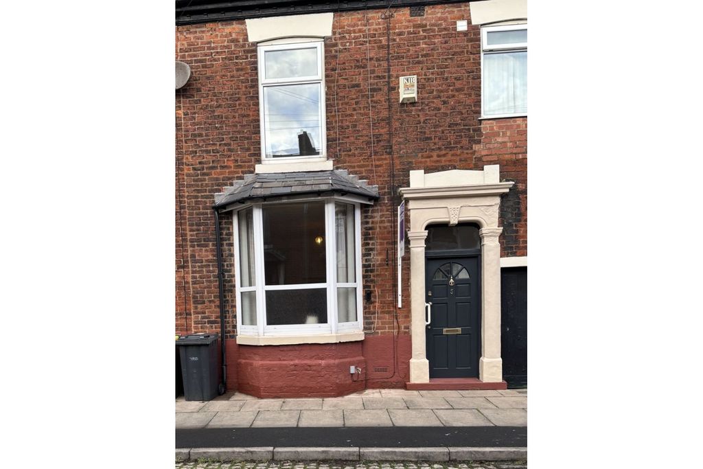 Property photo 1 of 11 Front View