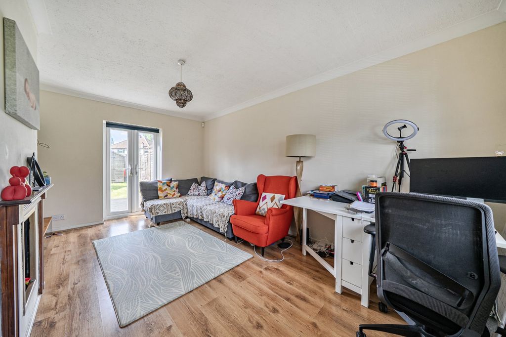 Property photo 2 of 17 Picture No. 89