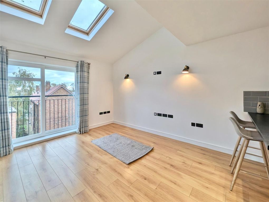 Property photo 3 of 11 7.Jpg