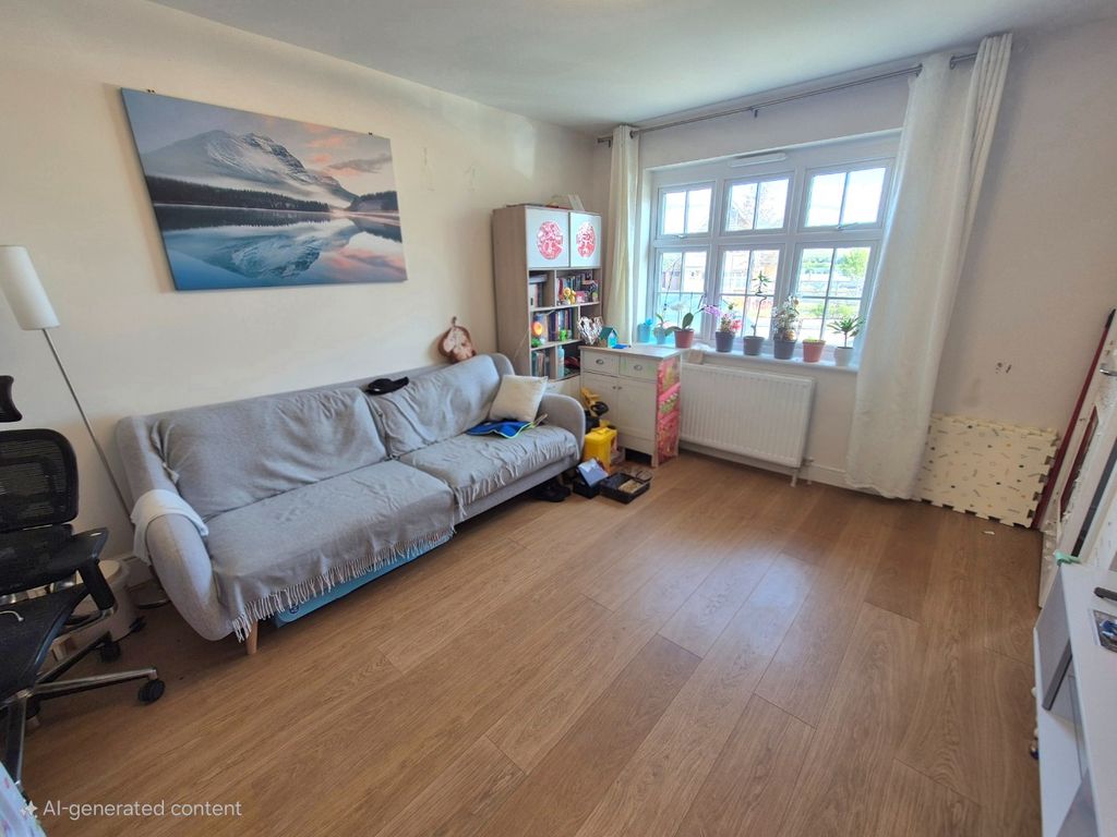 Property photo 3 of 10 4509984