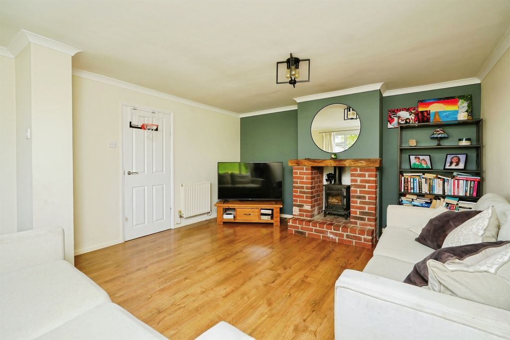 Property photo 2 of 17