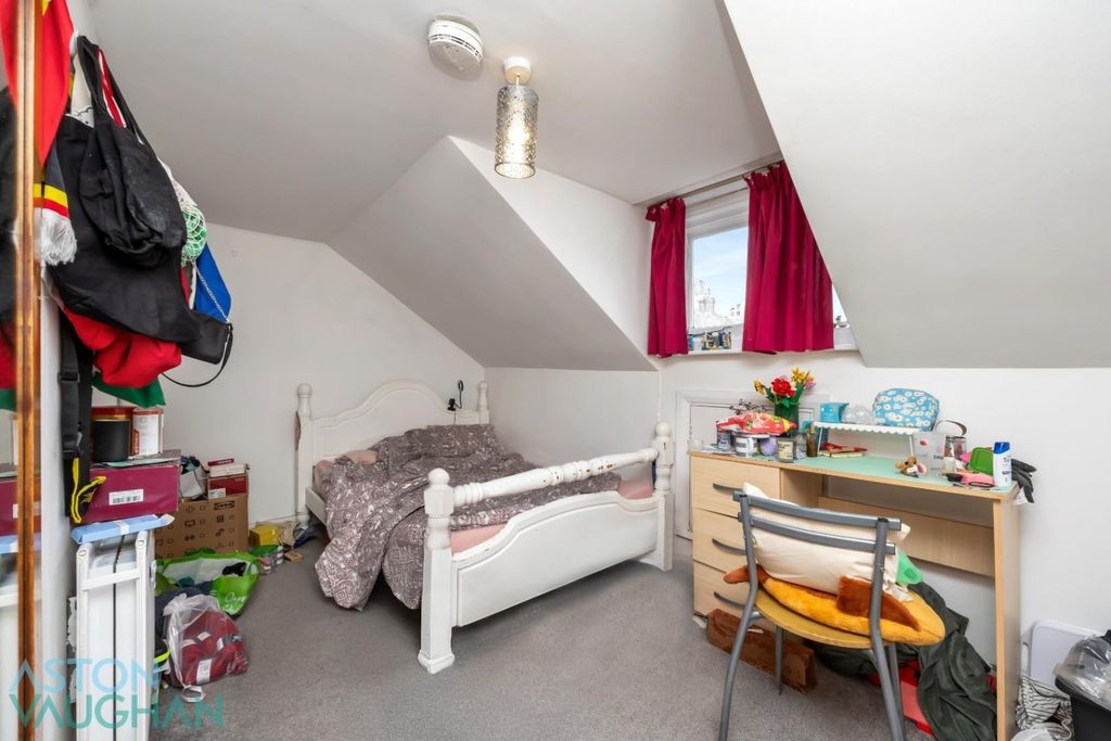 Additional image 8 of 6 bed terraced house to rentClifton Hill, Brighton BN1