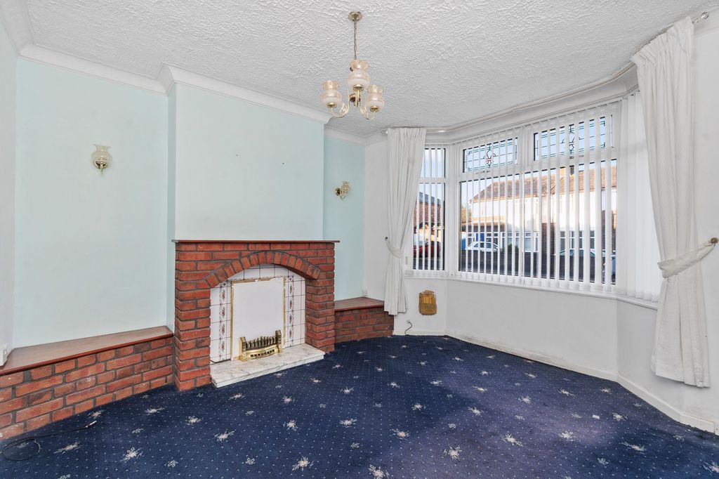 Property photo 2 of 26