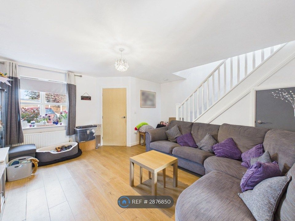 Property photo 2 of 22 Living Room